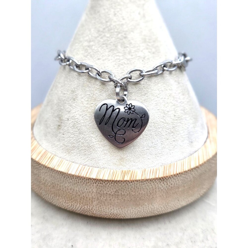 Silver Tone Toggle Bracelet With MOM Heart Charm